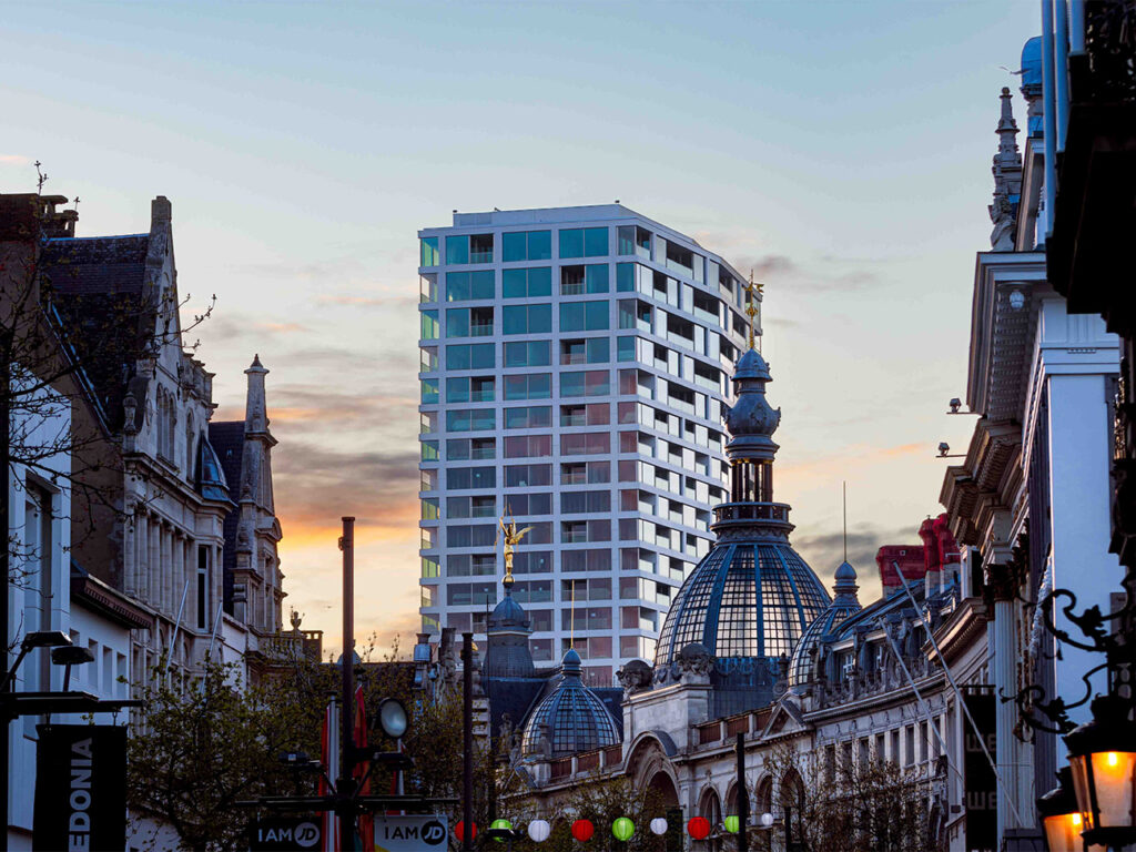 Antwerp Tower – Des châssis transformés en cadre de tableau