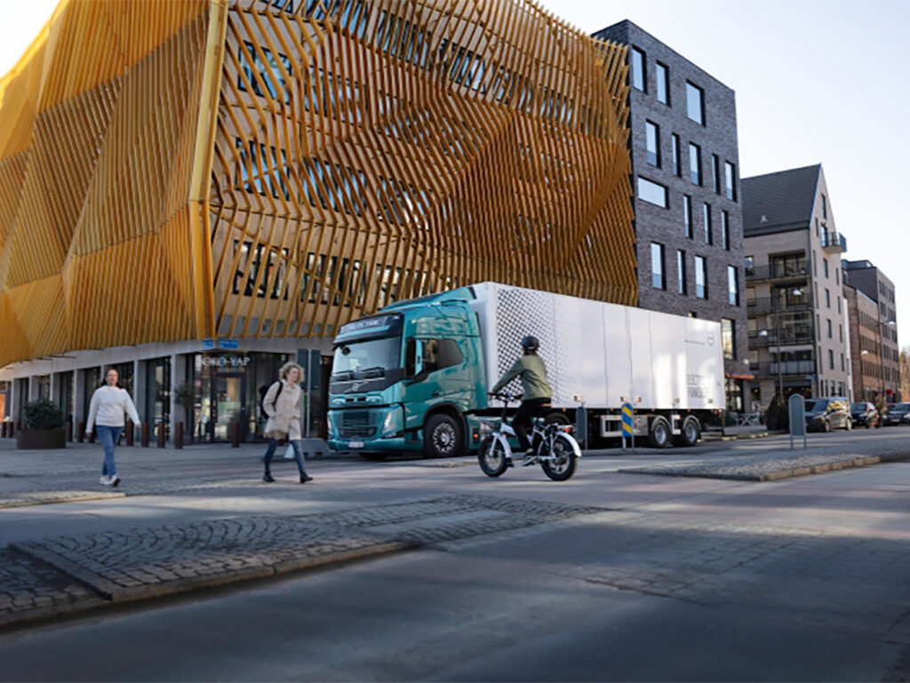 Volvo Trucks reçoit une commande record de camions électriques