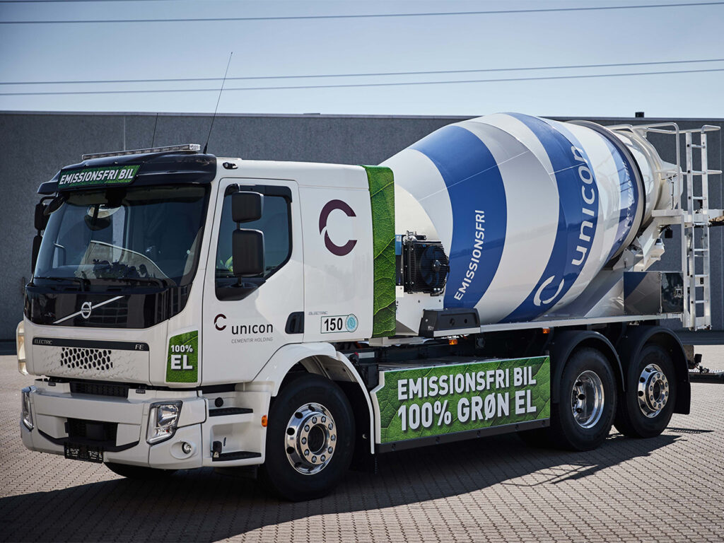 Volvo Trucks : une collaboration révolutionnaire pour accélérer le transport écologique du béton