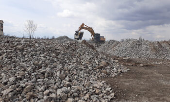Foto-3_BF135.8—Hyundai-450-LC-7A—Bulgaria—Demolition—Concrete