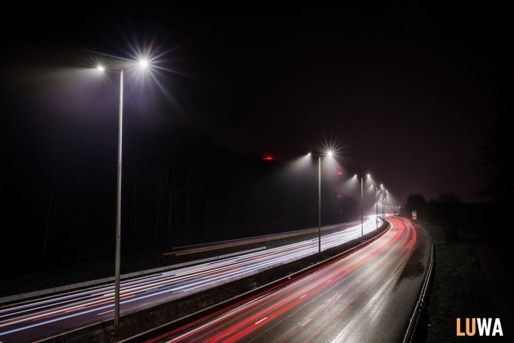 Les mesures de diminution de l’éclairage sur les nationales permettront d’atteindre €1 million d’économies annuelles sur le réseau (auto)routier wallon