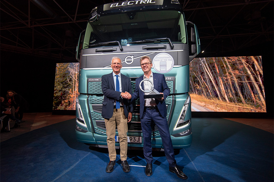 Volvo FH Electric remporte le prix ‘International Truck of the Year 2024’
